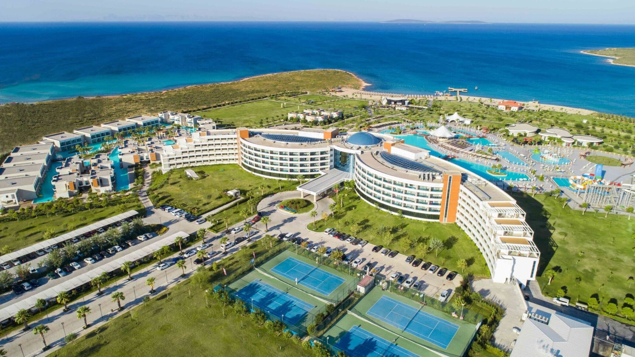 Aquasis Deluxe Resort & SPA 5*